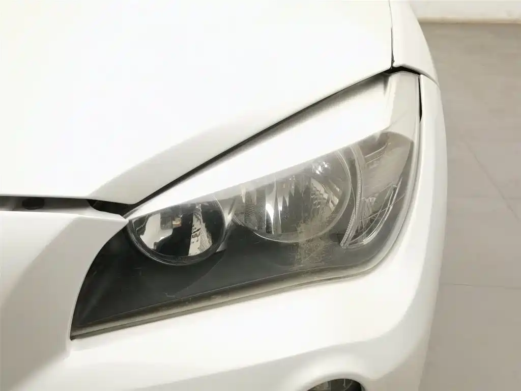 BMW X1 2015 Model sDrive18i Fashion Advanced Edition фото 7