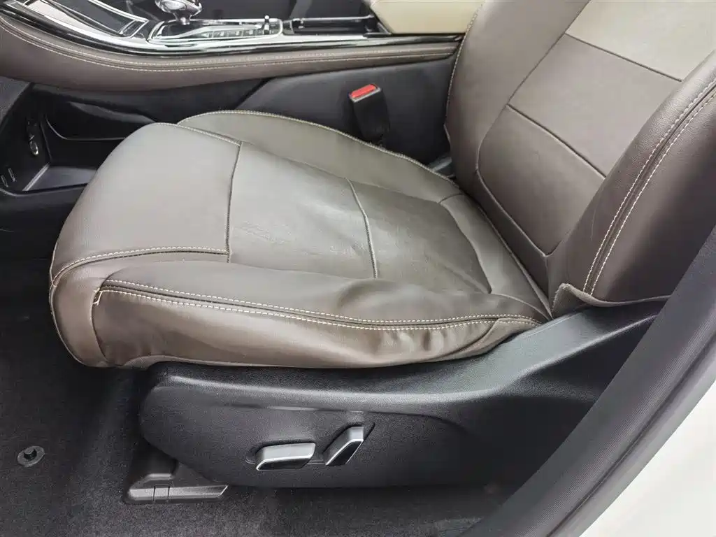 BYD Song MAX New Energy 2022 DM-i 105KM Honor Model фото 20