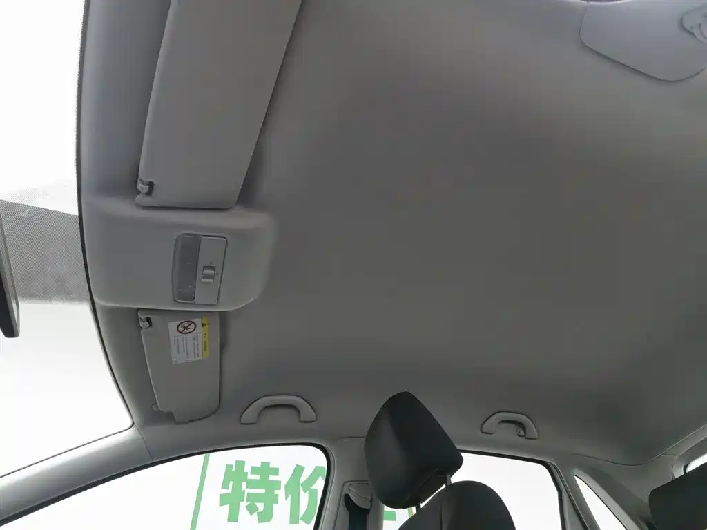 Volkswagen Polo 2016 1.4L Automatic Trend фото 14