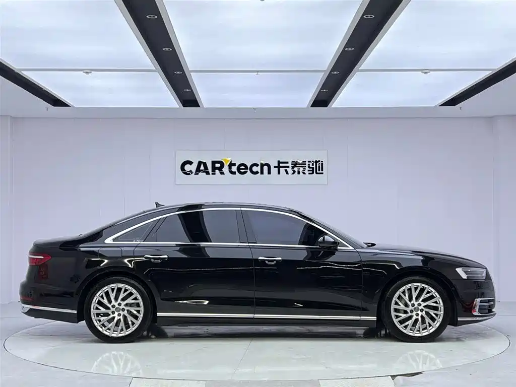 Audi A8 2018 A8L 55 TFSI quattro Launch Premium фото 6