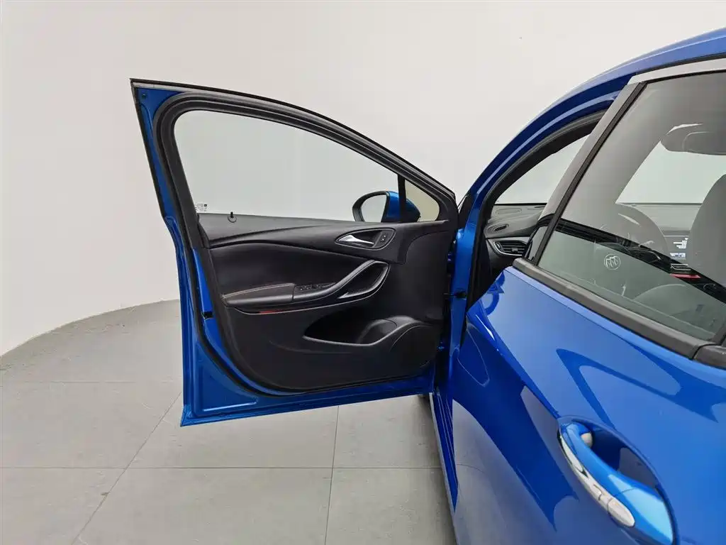 Buick Verano 2016 Hatchback GS 20T DCT Passion Sport фото 8