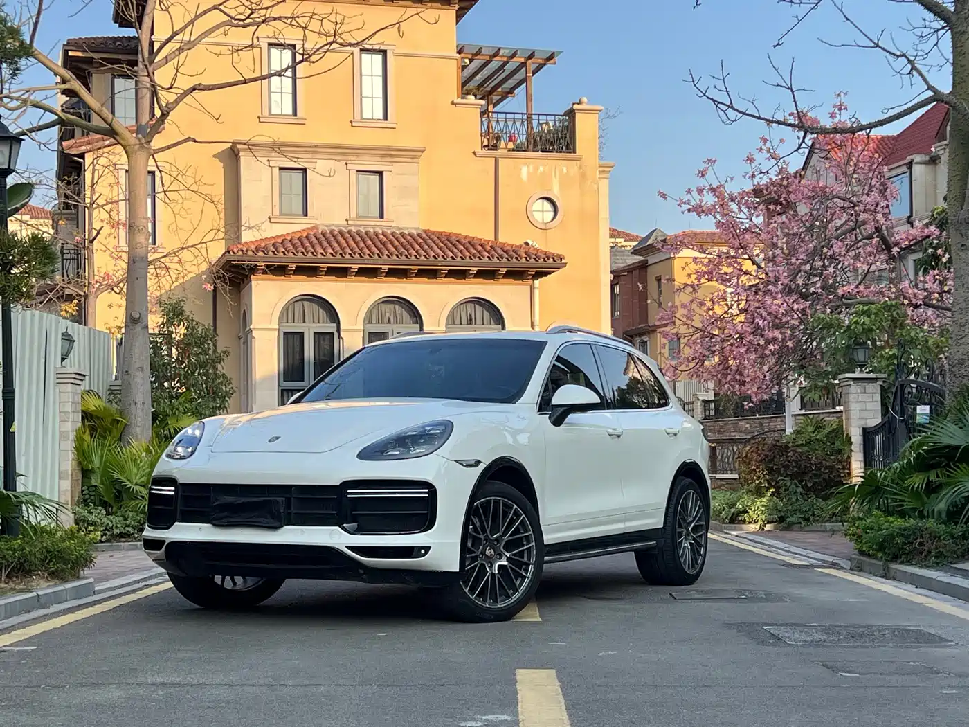 Фото 1 - Porsche Cayenne