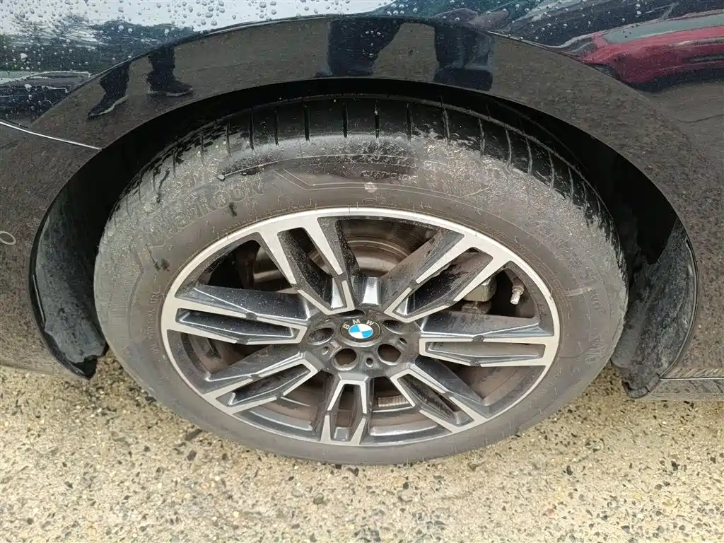 BMW 5 Series 2024 525Li M Sport Package фото 23