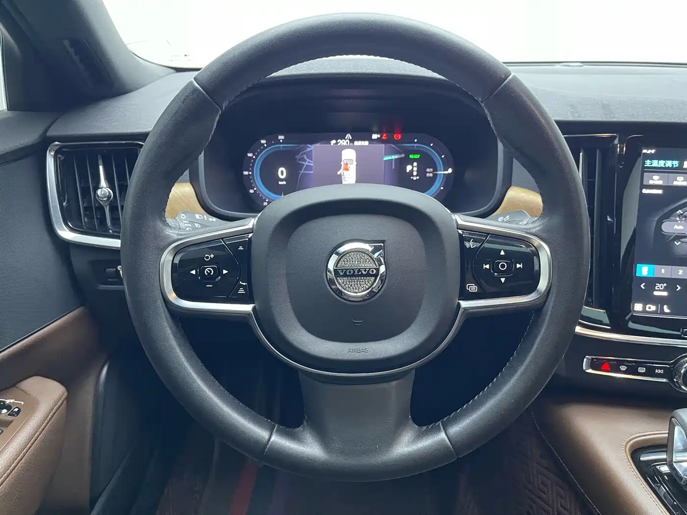 Volvo S90 Plug-in Hybrid 2022 2022 T8 Recharge Plug-in Hybrid Momentum Luxury Edition