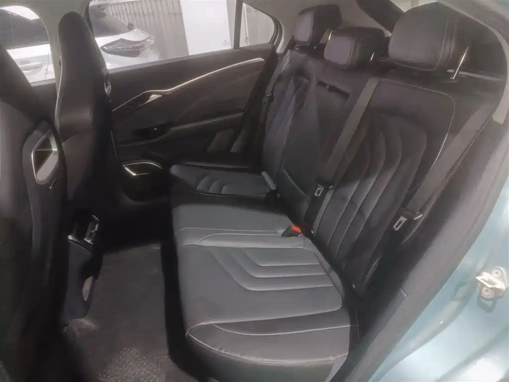 NEZHA AUTOMOBILE NEZHA U