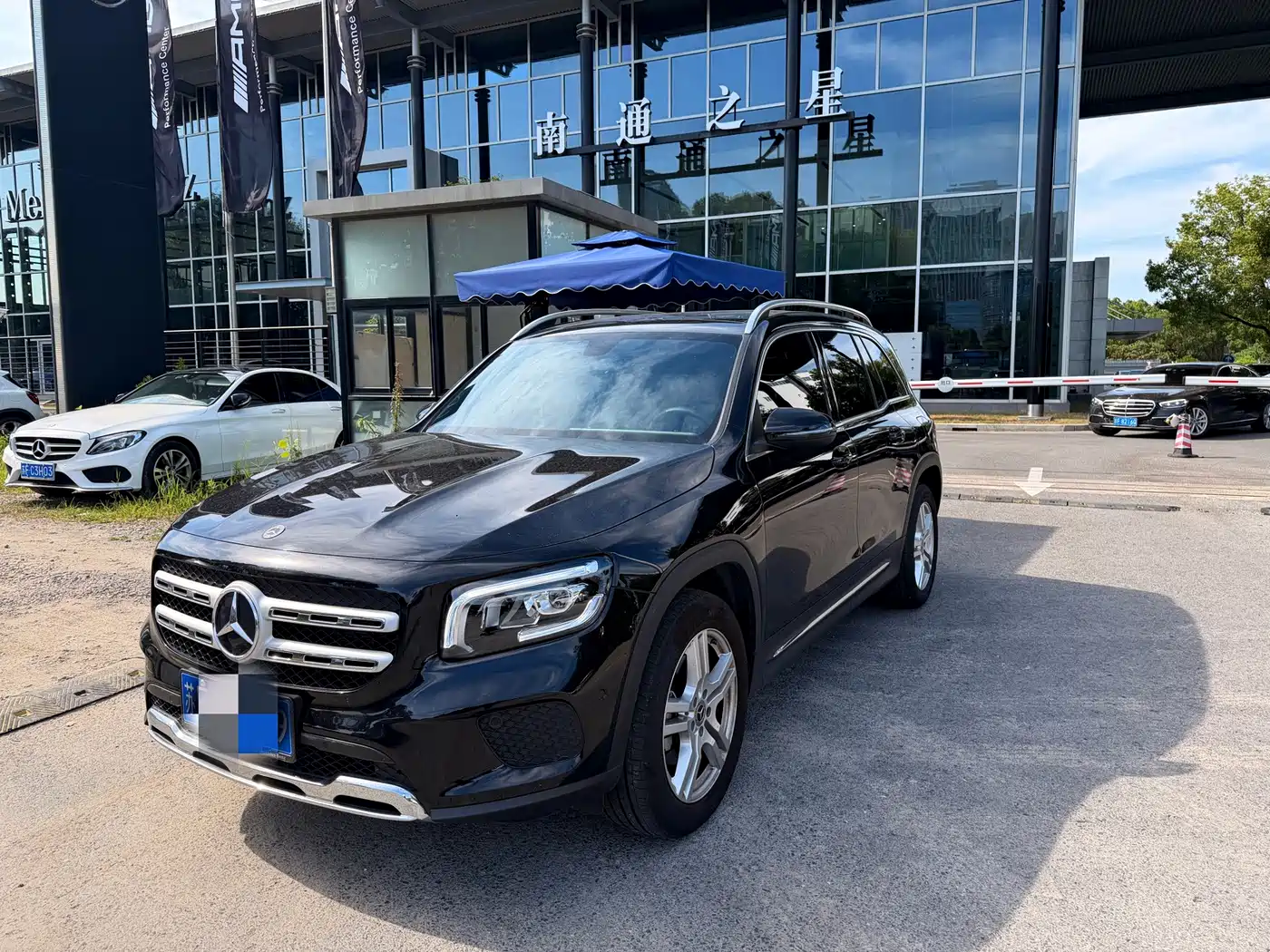 Фото 1 - Mercedes-Benz GLB