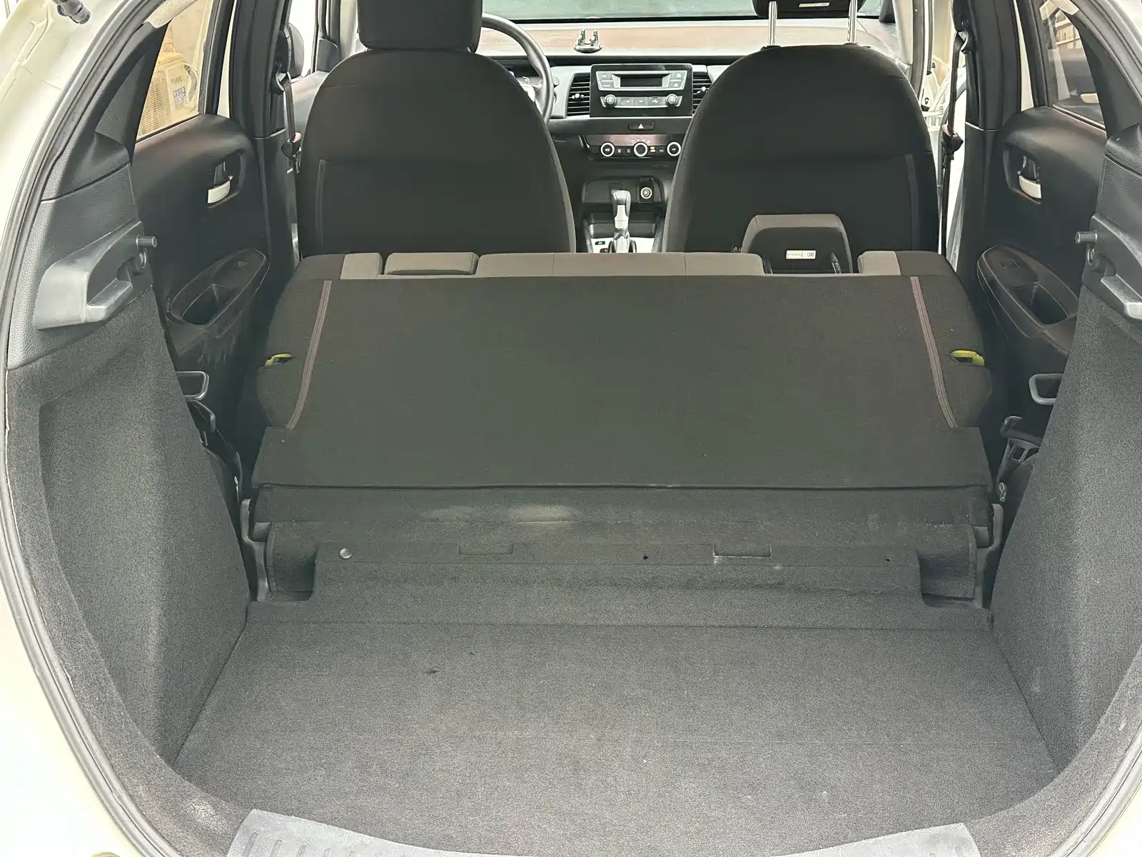Фото 9 - Honda Fit