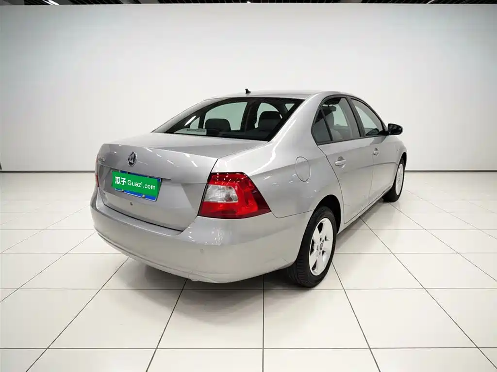 Škoda Rapid 2013 1.6L Automatic Smart Selection фото 7