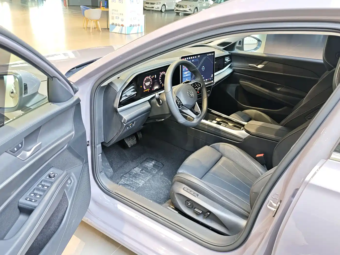 Volkswagen Passat 2025 Pro 380TSI Dragon Prestige Edition фото 3