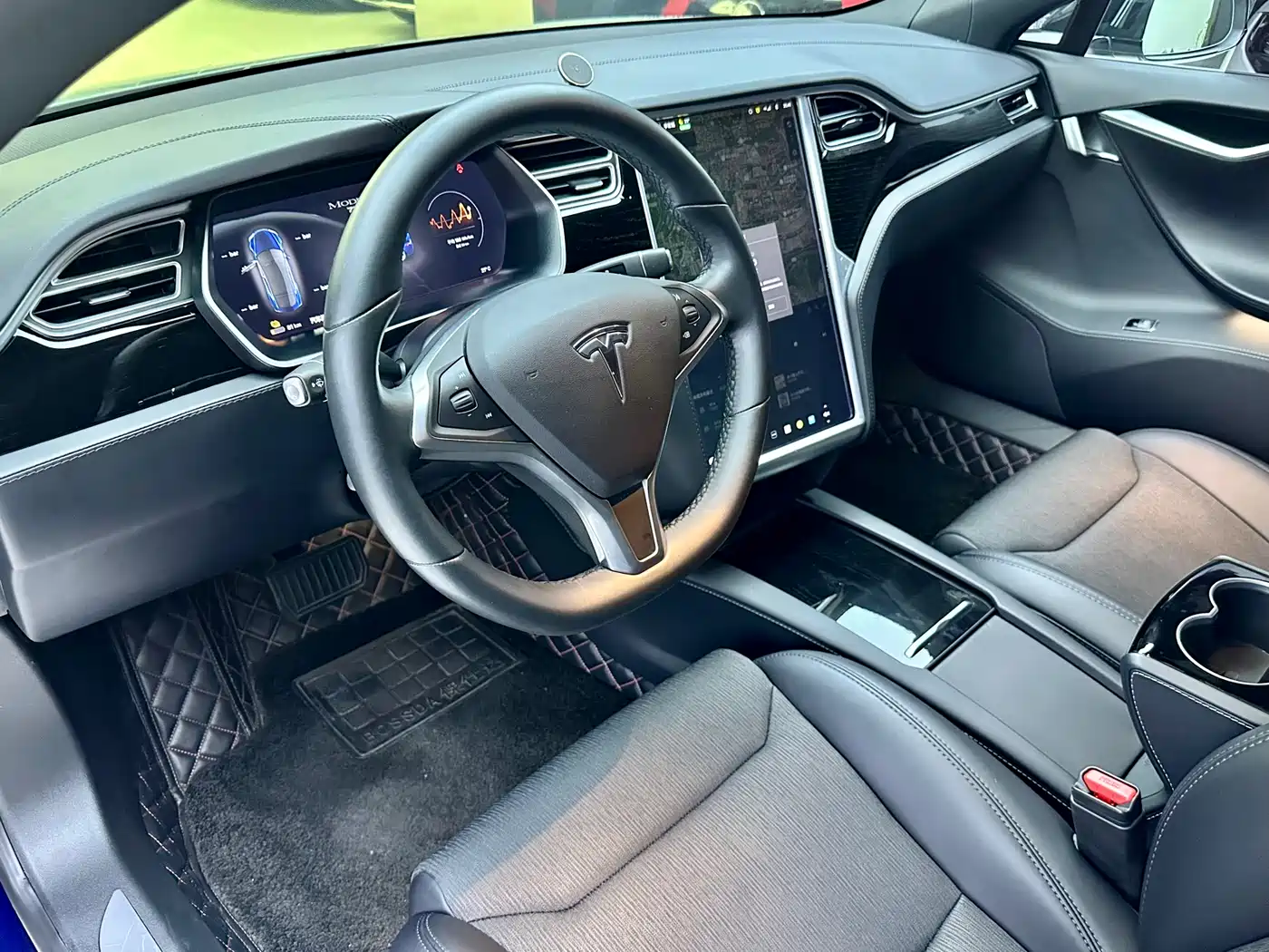 TESLA MODEL S
