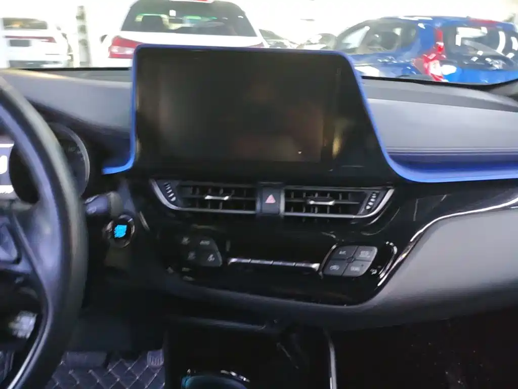 Toyota C-HR 2019 2018 2.0L Luxury Edition China V