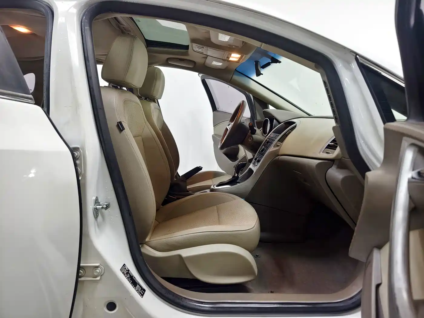 Фото 14 - Buick Excelle