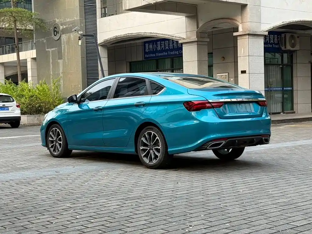 Фото 8 - Geely Binrui