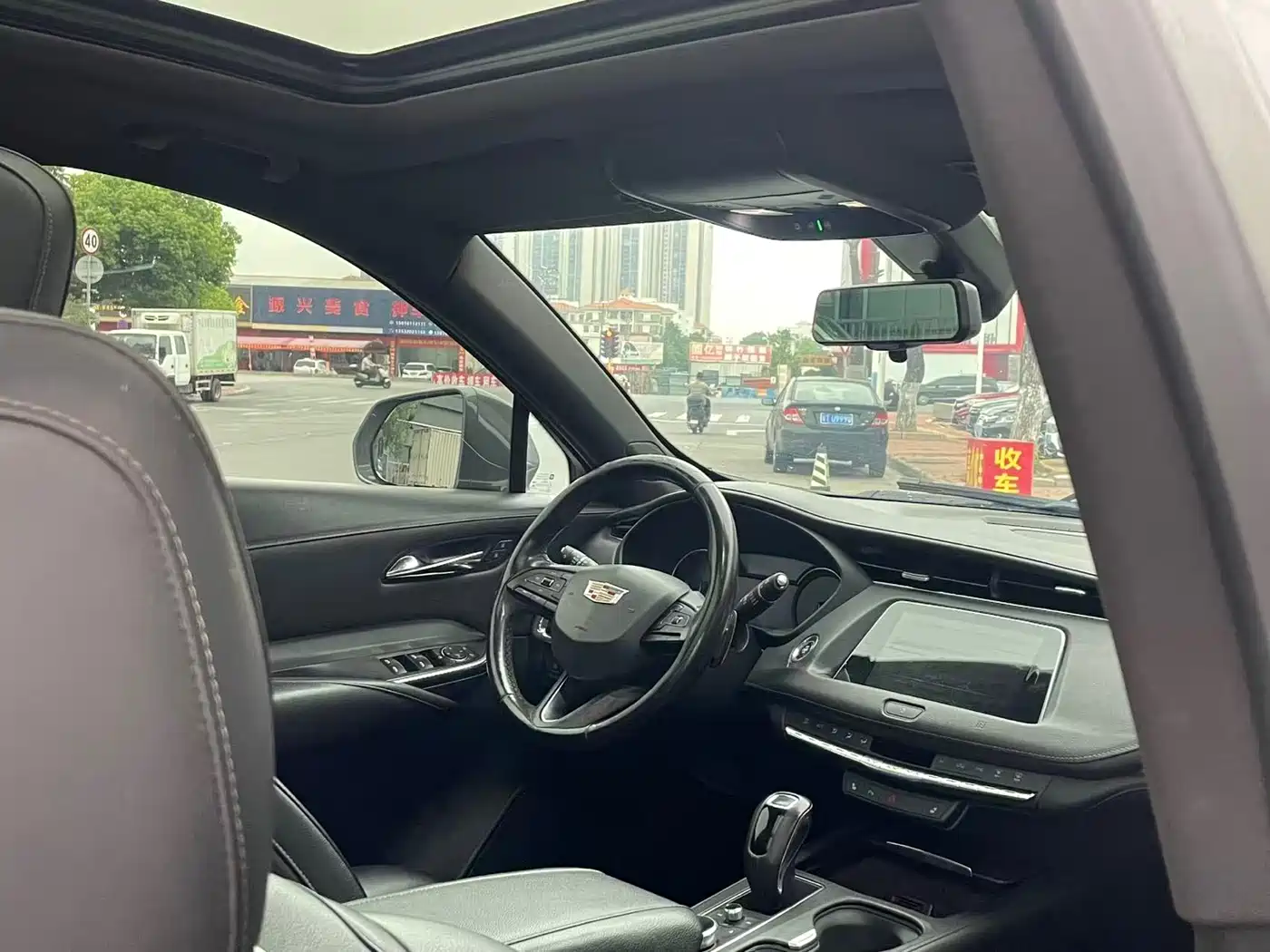 Cadillac XT4 2018 28T FWD Leading Edition фото 6