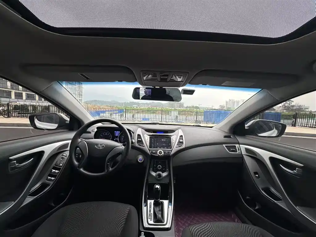 Hyundai Langdong 2015 1.6L Auto Premium фото 14