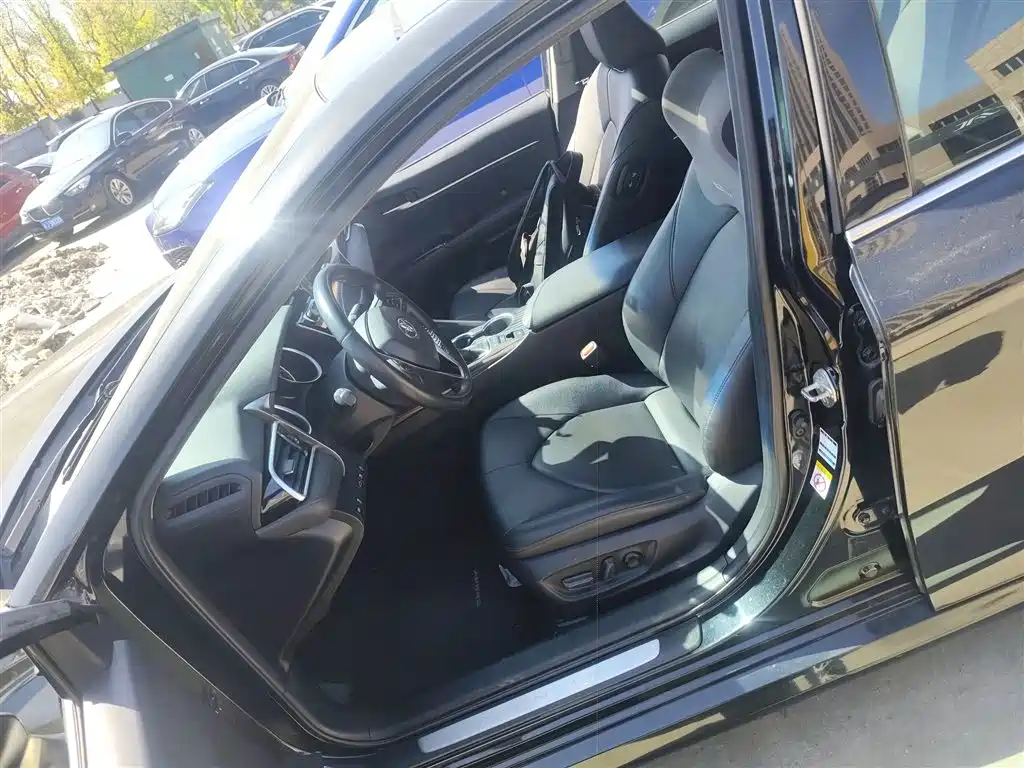 Toyota Camry 2018 2.5G Luxury Edition фото 11
