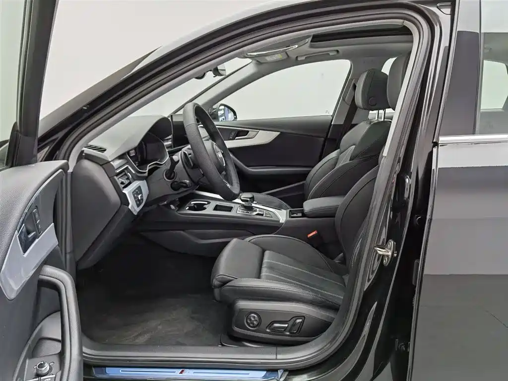Audi A4L 2020 40 TFSI Fashion Dynamic Edition фото 10
