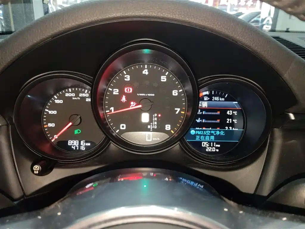 Porsche Macan 2018 Macan 2.0T фото 8