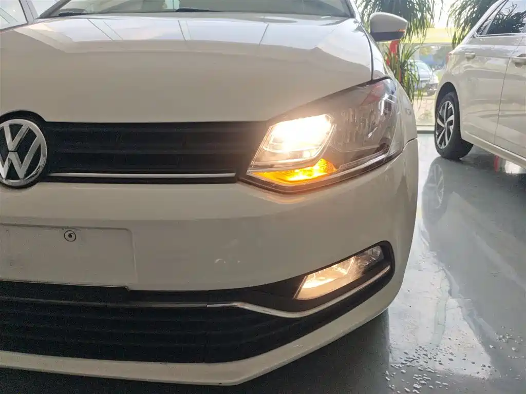 Volkswagen Polo 2018 1.5L Auto Comfort фото 24