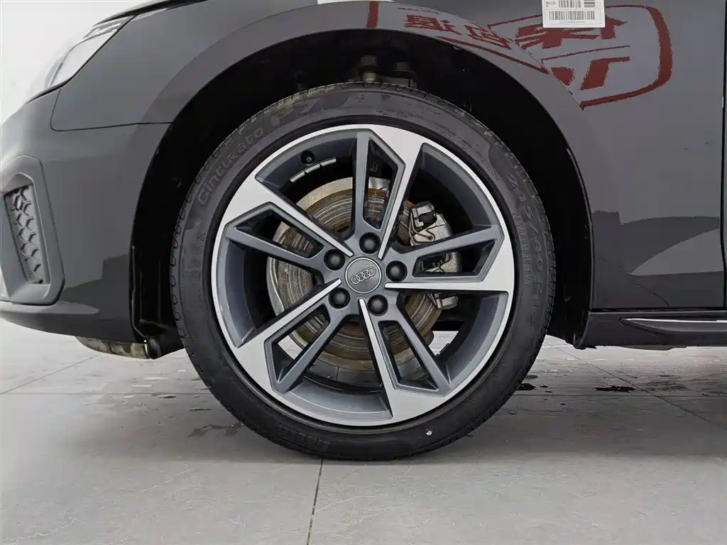 Audi A4L 2020 40 TFSI Fashion Dynamic Edition фото 17