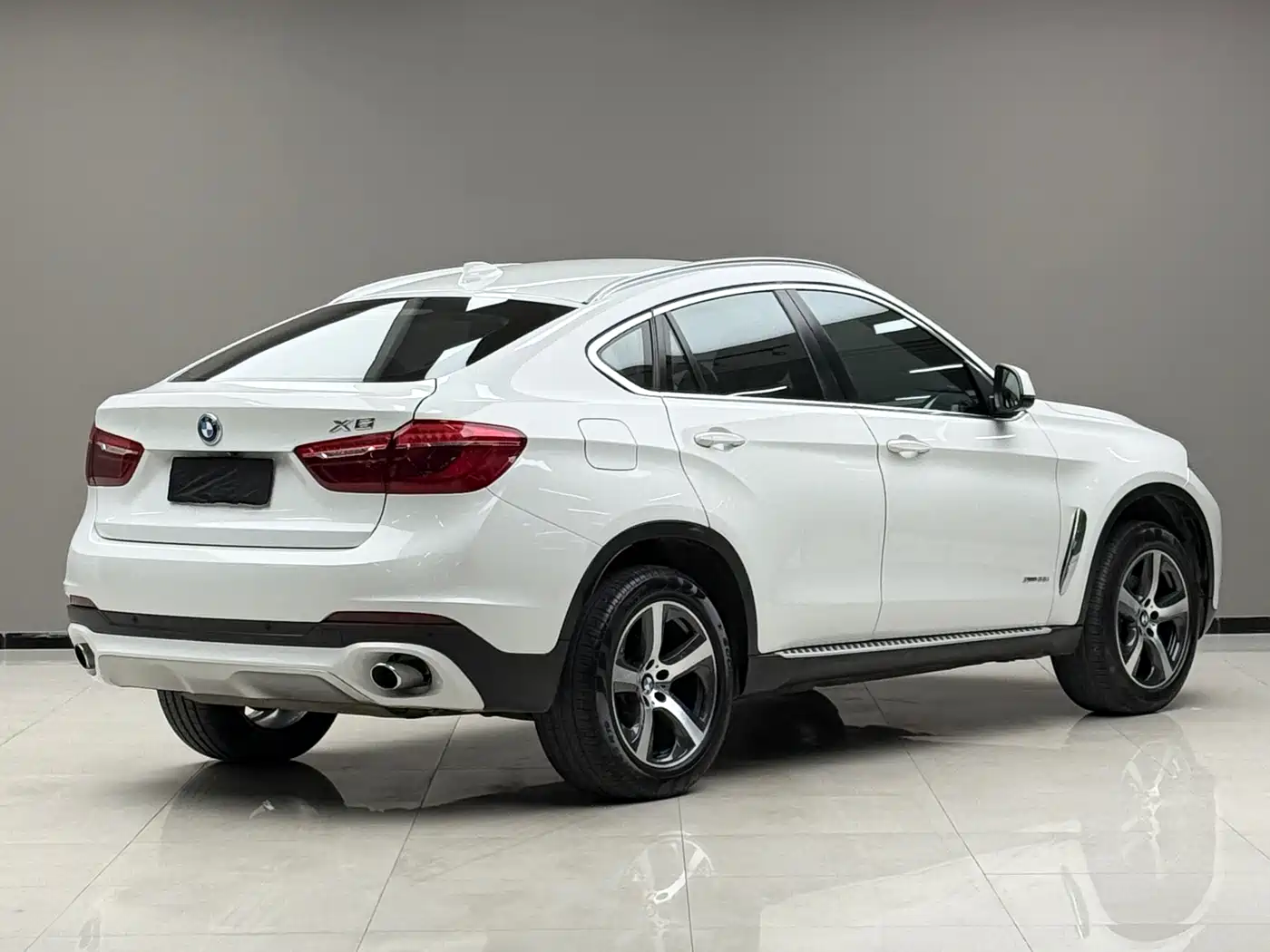BMW X6 2015 xDrive35i Luxury Model фото 2