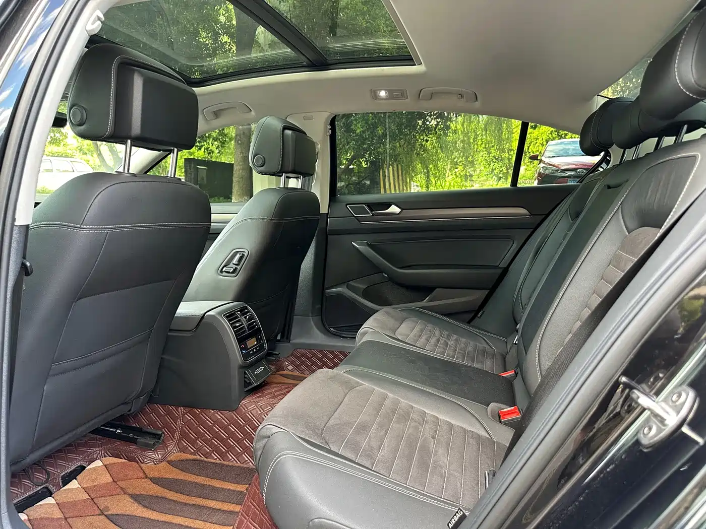 Volkswagen Magotan 2020 330TSI DSG Luxury фото 2