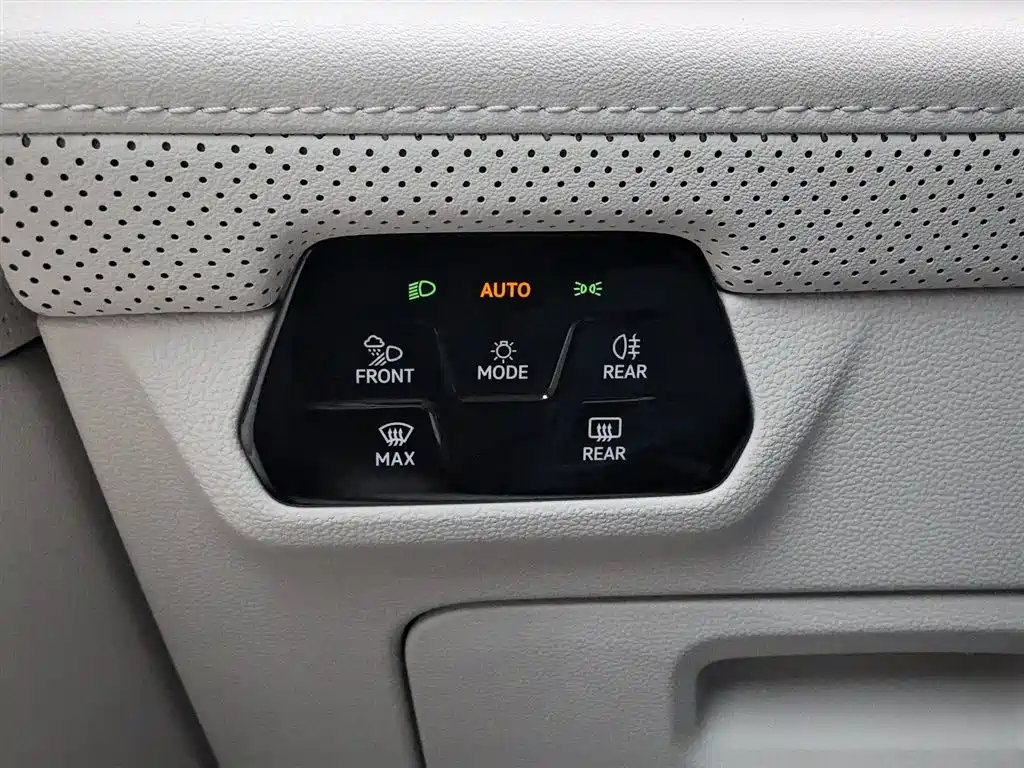 Volkswagen Viloran 2023 380TSI Prestige Edition фото 21