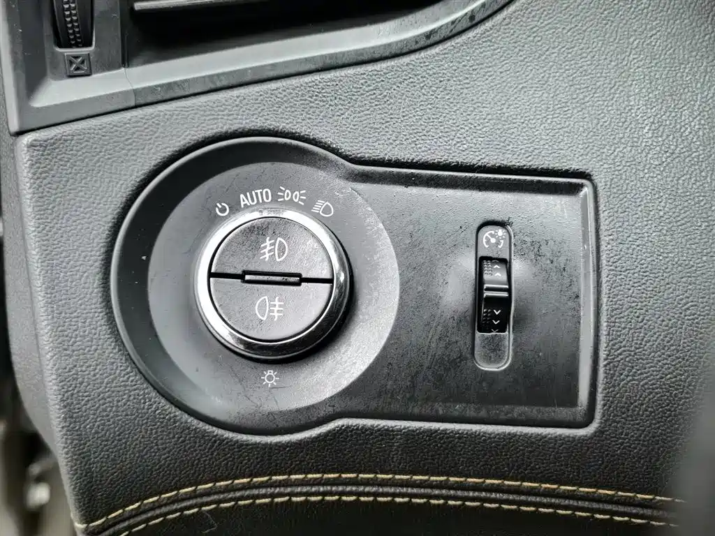 Buick LaCrosse 2014 2.0T SIDI Intelligent Flagship фото 21