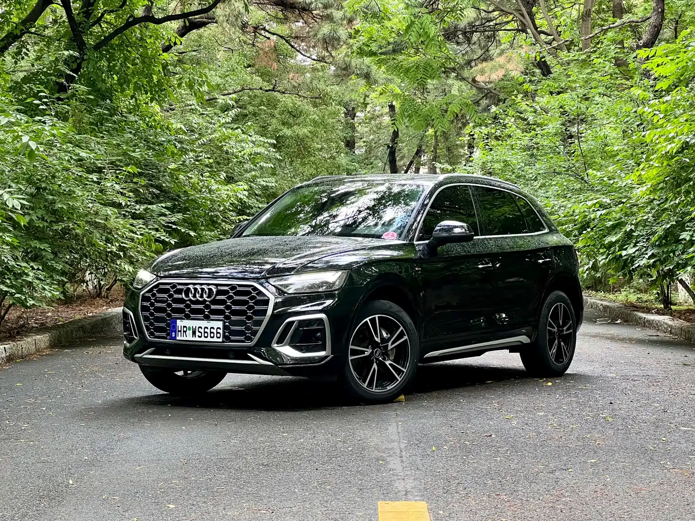 Фото 1 - Audi Q5L
