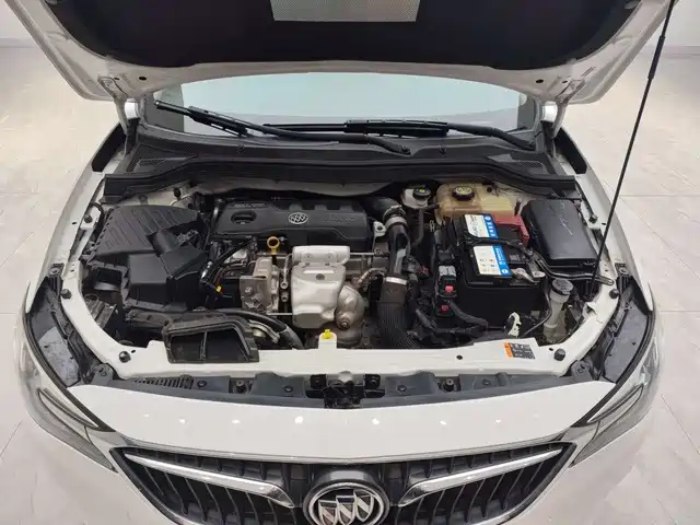 Фото 14 - Buick Excelle