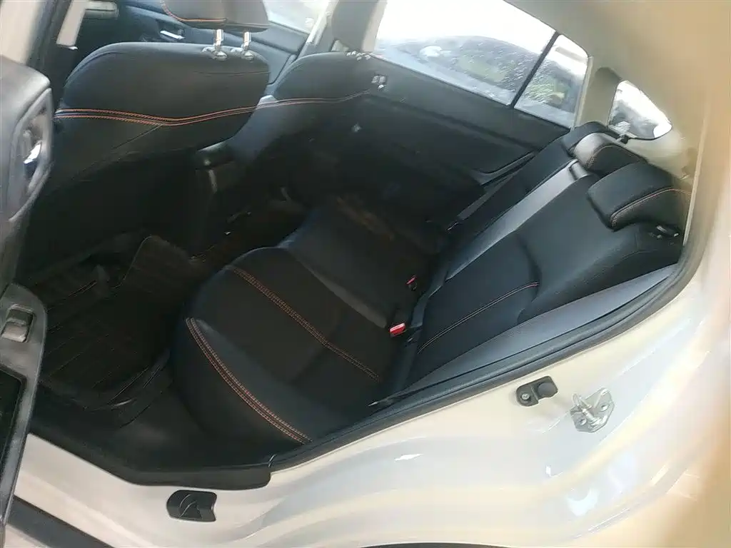 Subaru XV 2014 2.0i Comfort фото 17