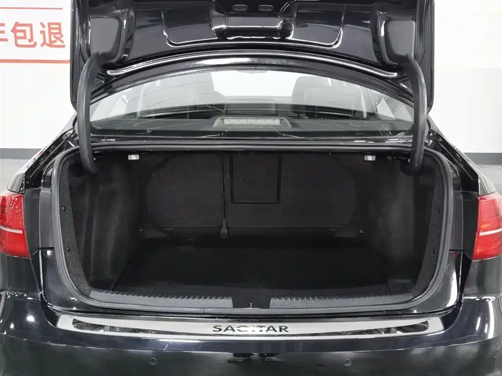 Volkswagen Sagitar 2018 280TSI DSG Luxury фото 16