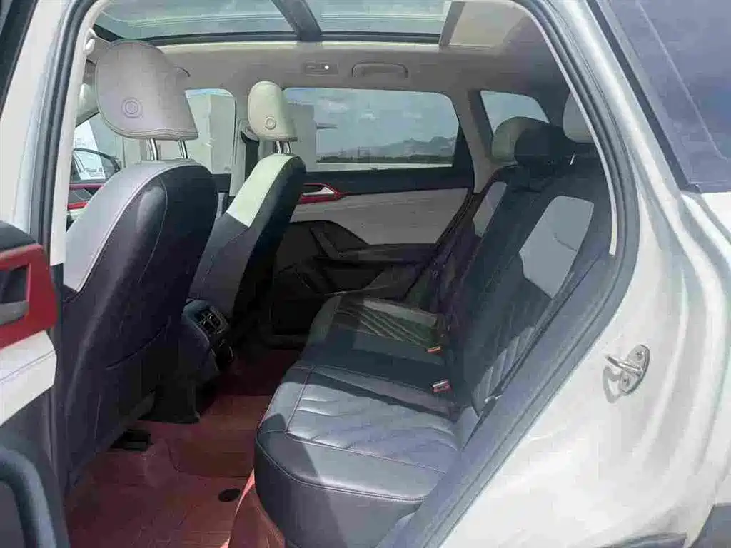 Volkswagen Tharu 2024 300TSI 2WD Moon Premium Edition фото 6