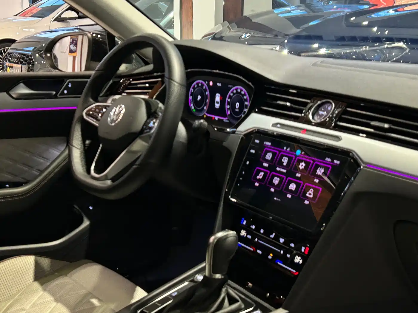 Volkswagen Magotan 2023 Model 2 Million Commemorative Edition 330TSI DSG Luxury фото 26