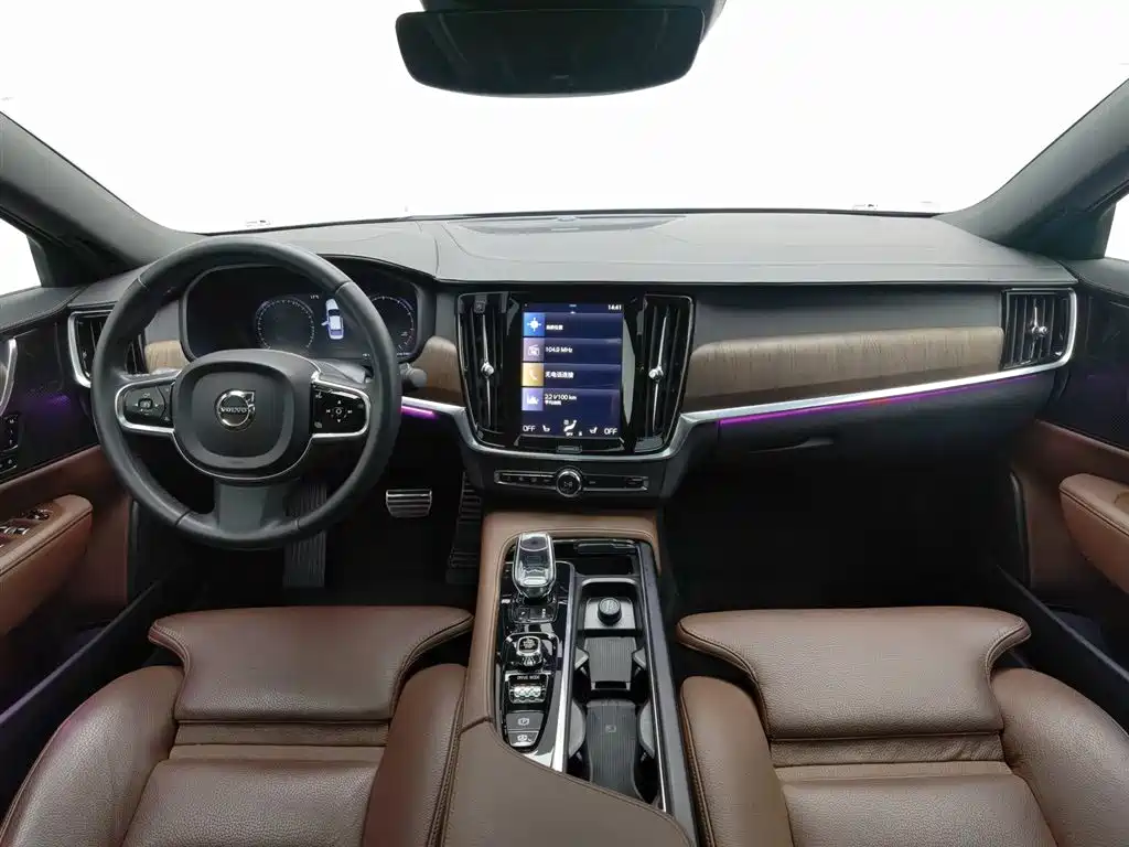 Volvo S90 2021 Model B5 Inscription Luxury Edition фото 5