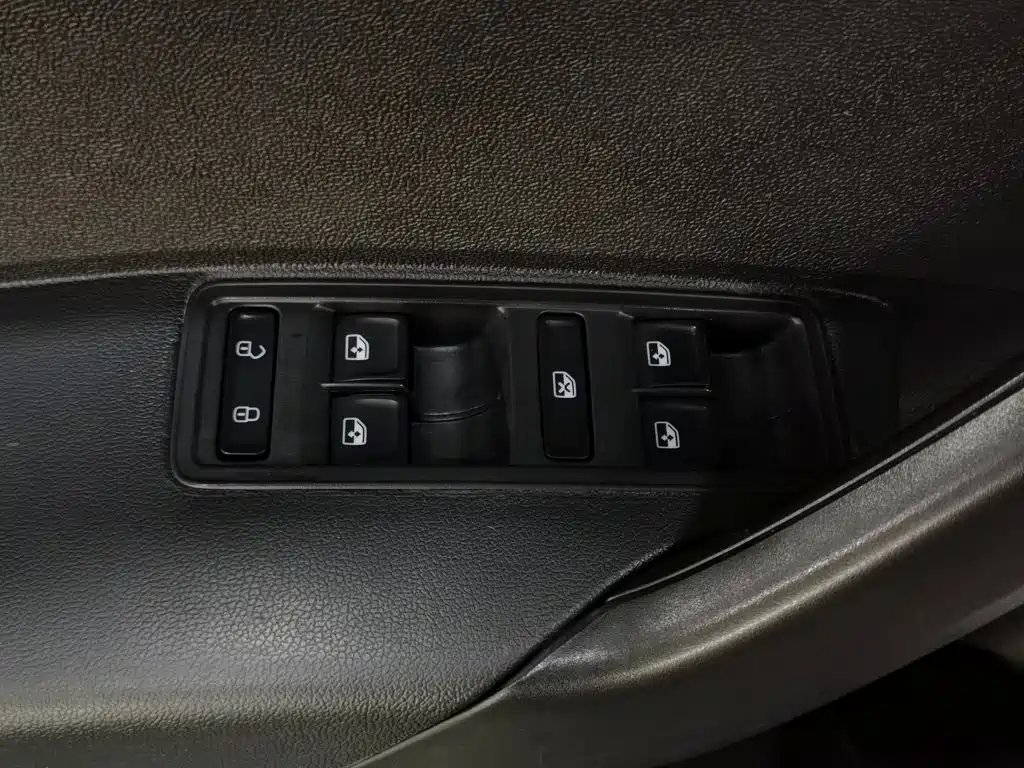 Photo 8 - Škoda Rapid