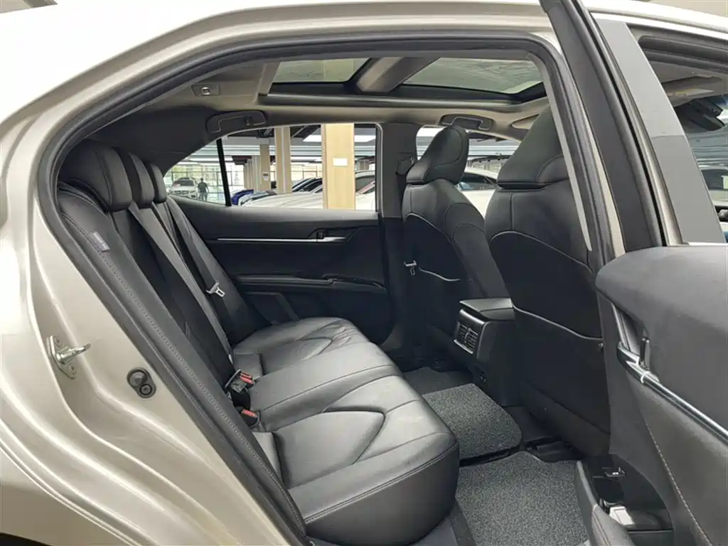 Toyota Camry 2019 2.5G Luxury Edition China VI фото 19
