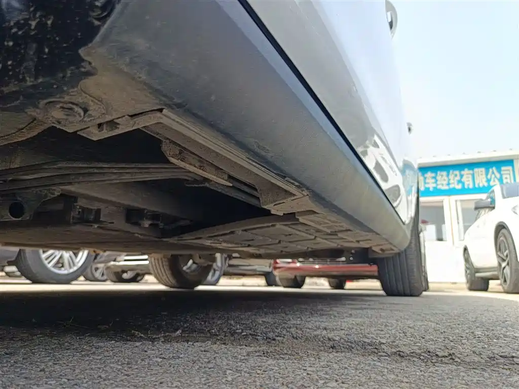 BYD Qin PLUS 2025 DM-i Smart Drive 55KM Leader фото 22