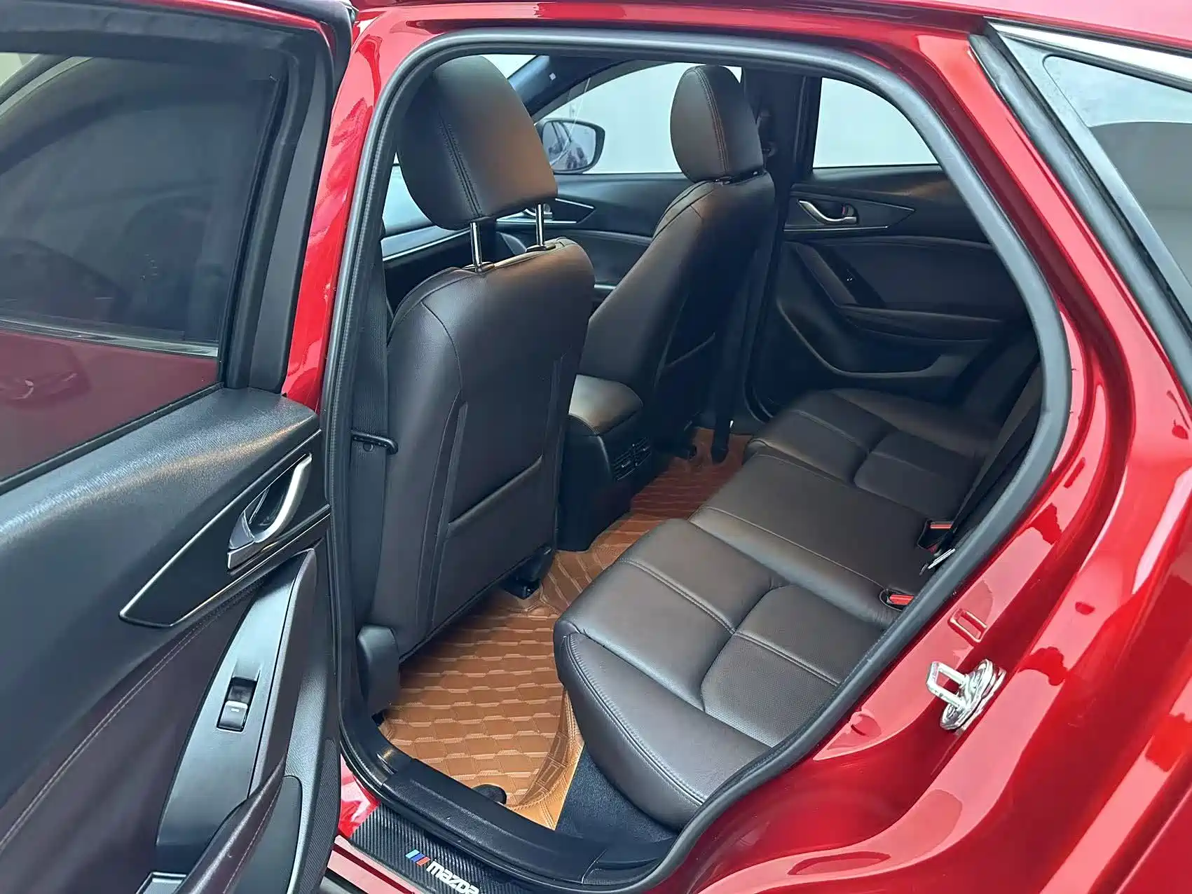 Фото 8 - Mazda CX-4