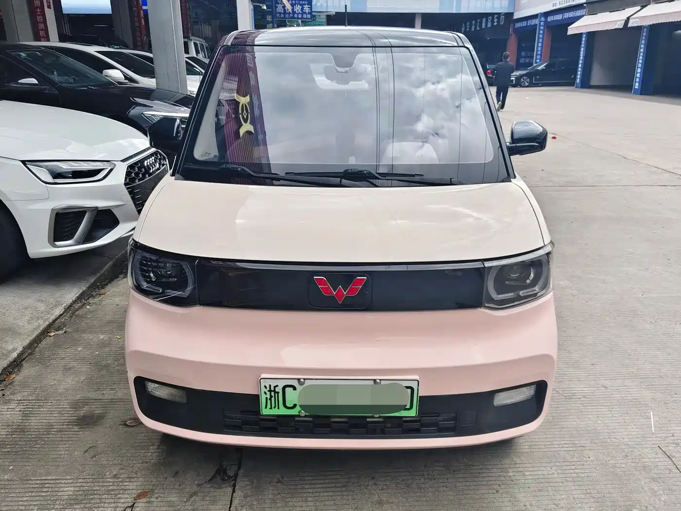 WULING AUTOMOBILE HONGGUANG MINIEV