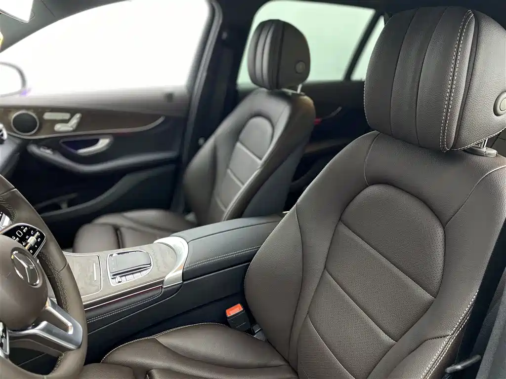 Mercedes-Benz GLC 2020 Facelift GLC 260 L 4MATIC Luxury фото 23
