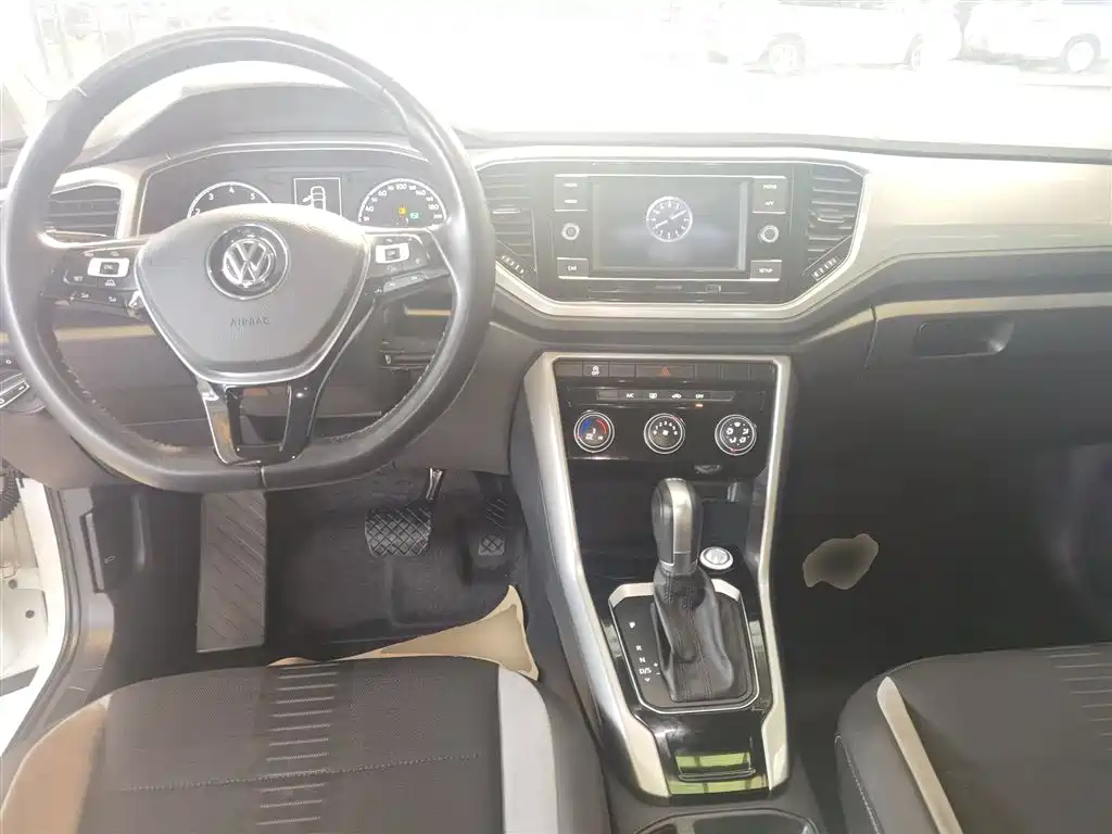 Volkswagen T-ROC 2019 230TSI DSG 2WD Progressive Version China VI фото 6
