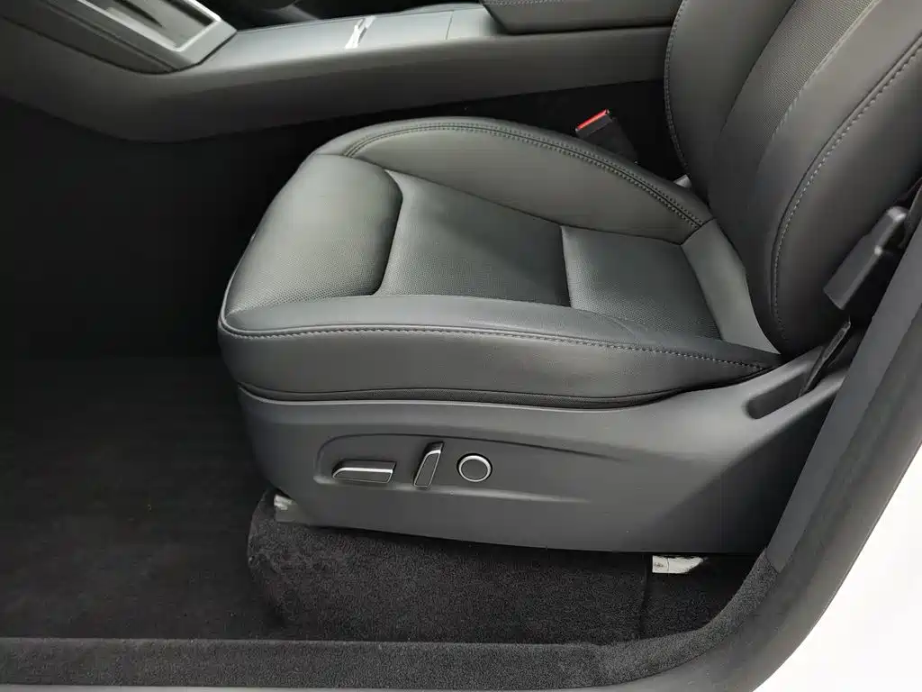 Фото 20 - Tesla Model Y