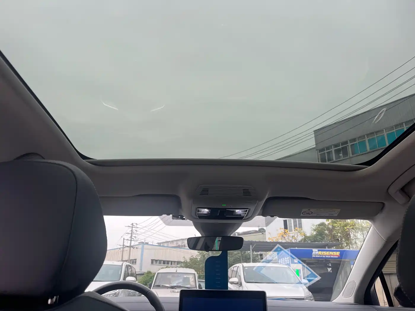 VOLKSWAGEN ID.7 VIZZION