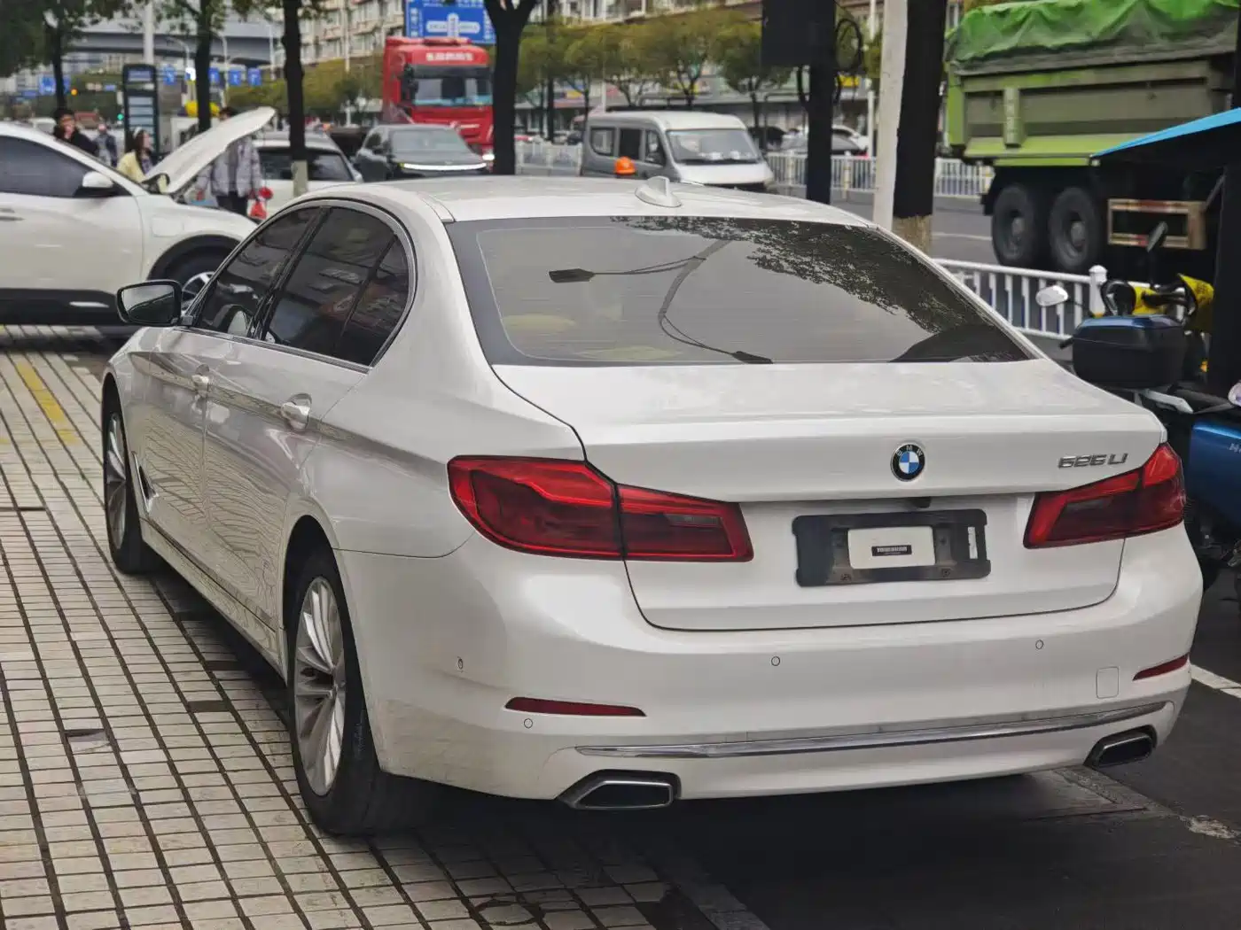 BMW 5 Series 2020 525Li Luxury Package фото 4