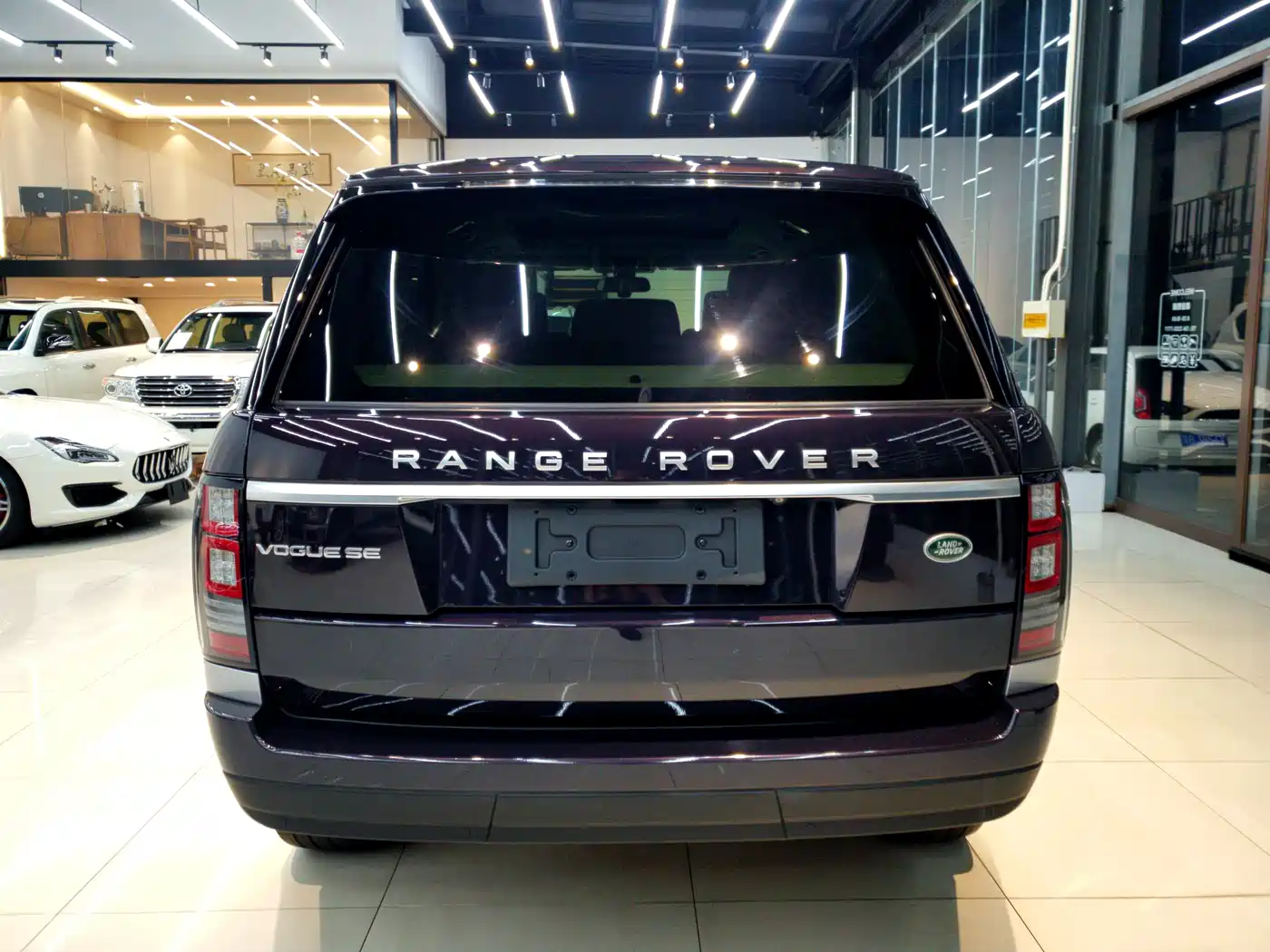 Land Rover Range Rover 2014 3.0 SC V6 Vogue фото 5