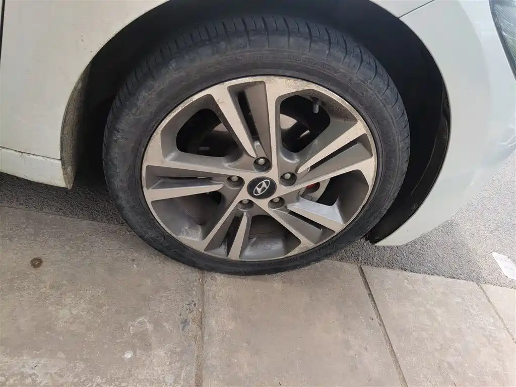 Hyundai Elantra 2018 1.6L Automatic 15th Anniversary Special Edition фото 23