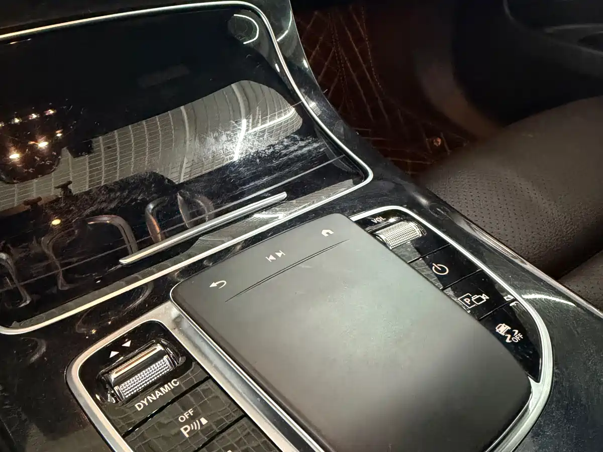 Mercedes-Benz GLC 2020 Facelift GLC 260 L 4MATIC Dynamic фото 6