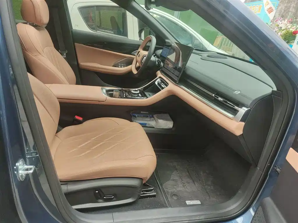 Geely Galaxy Galaxy A7 2025 EM-i фото 25
