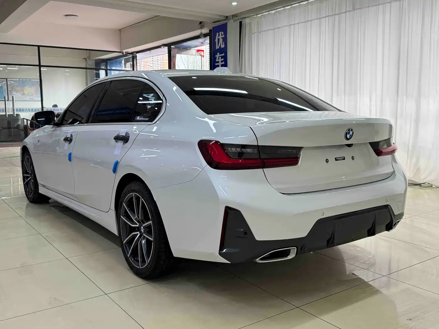 BMW 3 Series 2023 320Li M Sport Package фото 4